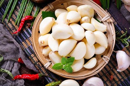 蒸大蒜水可治疗咳嗽