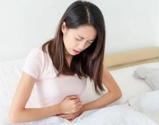 月经前胸痛可热敷缓解