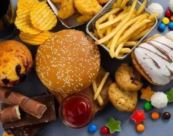 孕期频繁食用垃圾食品对孕妇健康有什么危害？